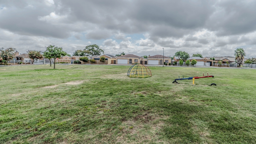 3 Bedroom Property for Sale in Zonnendal Western Cape